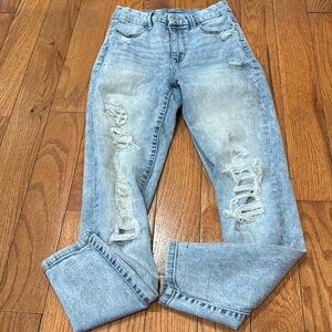 No Boundaries size 3 straight legged woman or teens blue jeans with tears